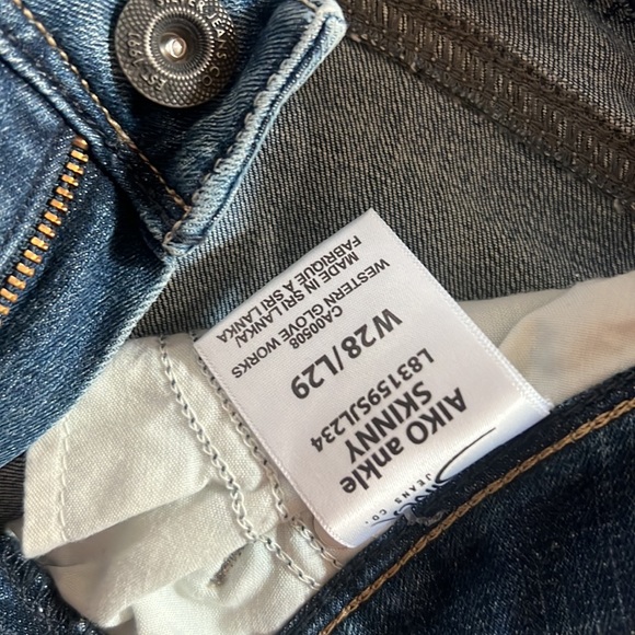 Silver aiko skinny jeans medium blue wash denim distressed ankle jean - Picture 4 of 5